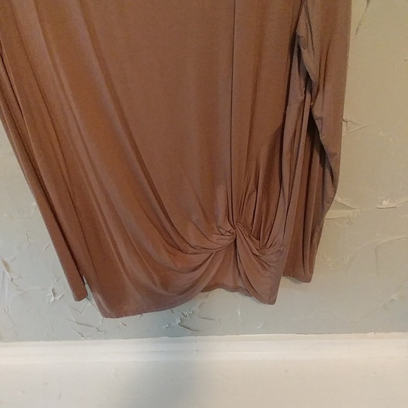 Top - Picture 2 of 4